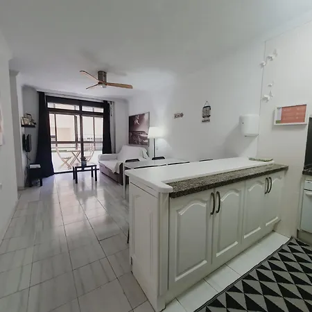Alquilaencanarias Colon Center, Near The *
